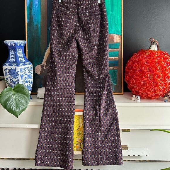 Stylish Patterned Women's Pants - Picture 7 of 16